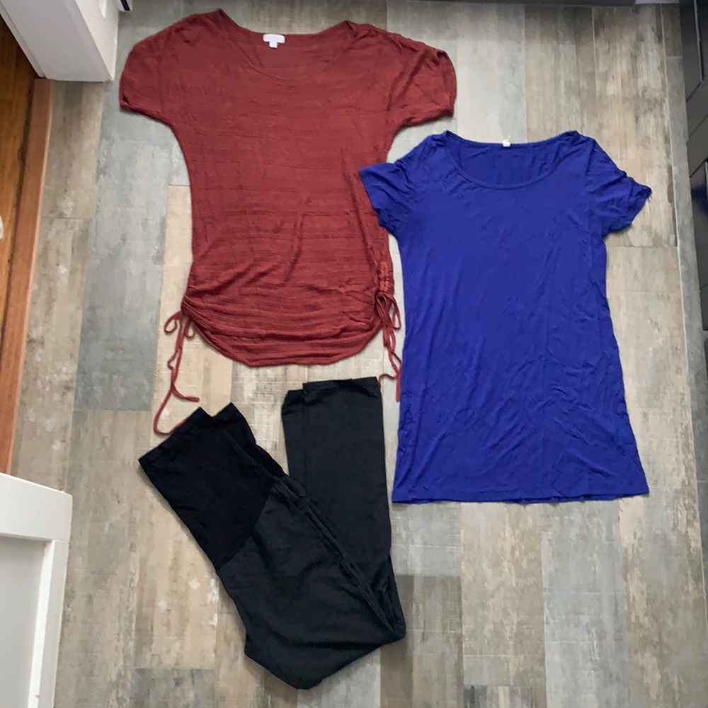 Maternity size medium tunic and leggings bundle